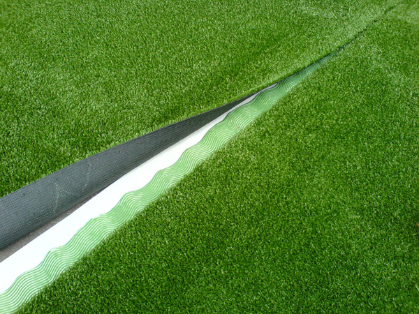 Спортивные покрытия из искусственной травы